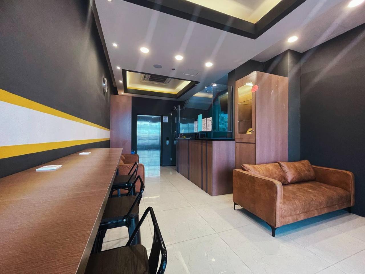 Smile Hotel פוטראג'איה מראה חיצוני תמונה