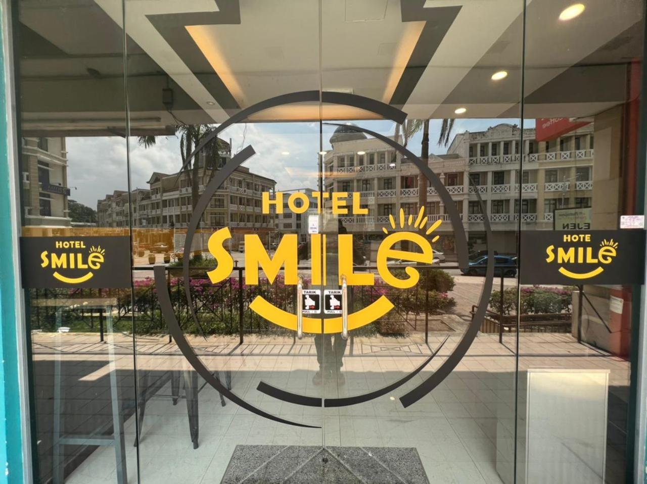 Smile Hotel פוטראג'איה מראה חיצוני תמונה